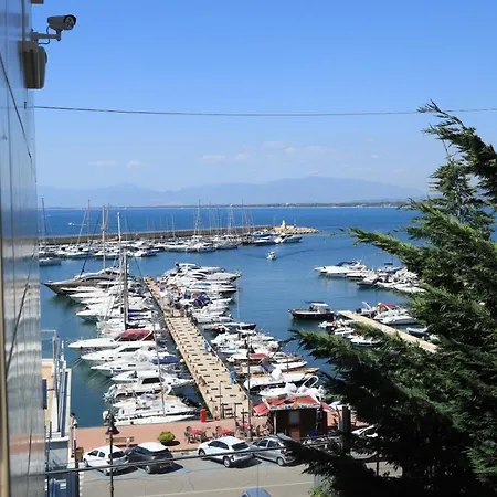 Il Mare Fuori Bed & Breakfast